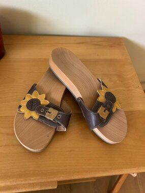 Vintage Dr. Scholl Pescura Sunflower Wooden Sandals Size 7